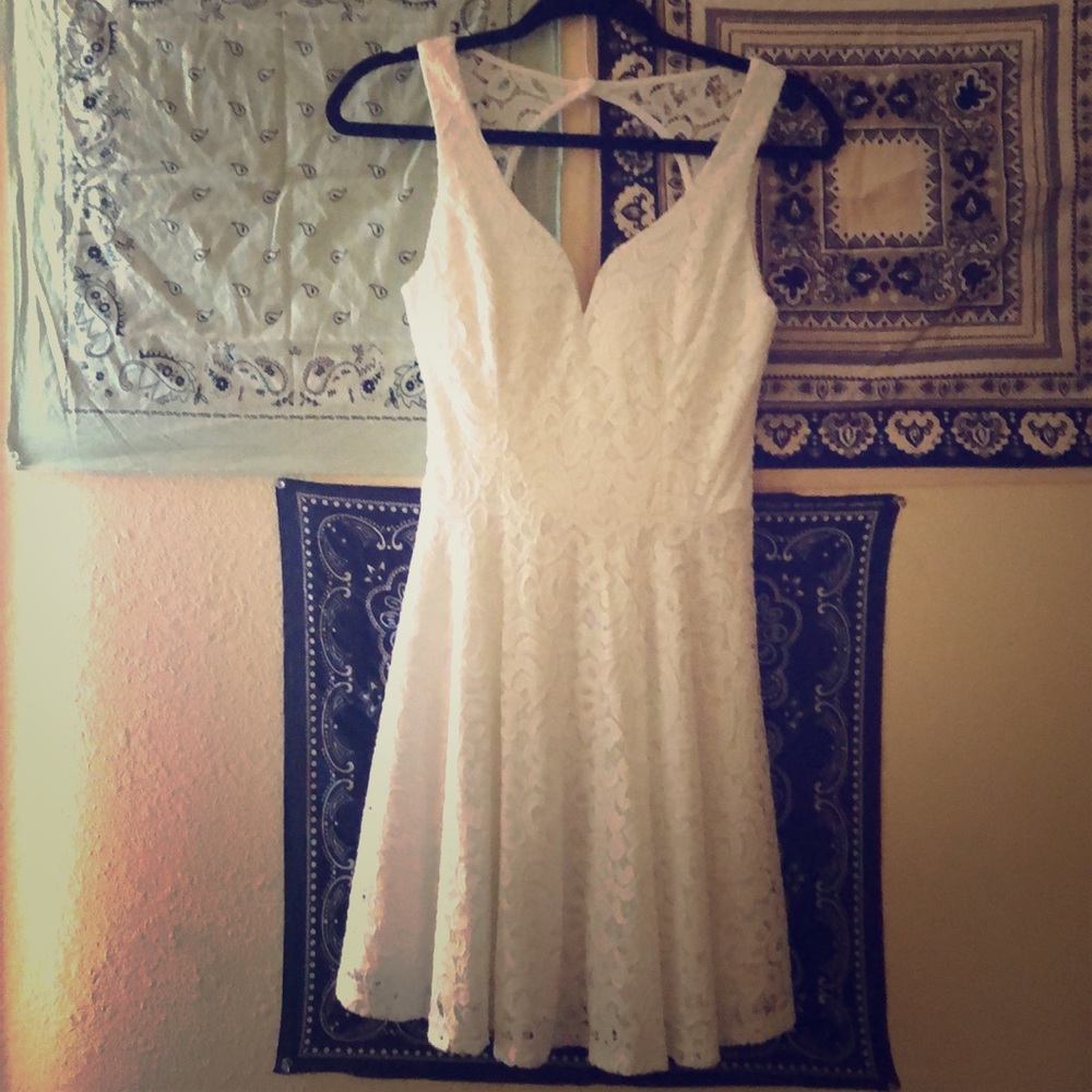 B. Smart Lace Summer Dress